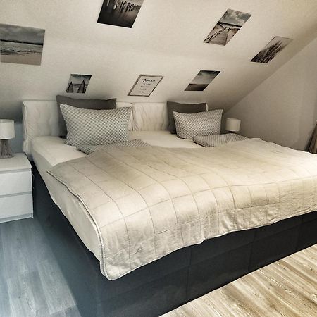 Nordsee Anker Unsere Moderne 87 Qm Ferienwohnung Mit Zwei Schlafzimmer In Norden Ortsteil Ostermarsch Exterior foto