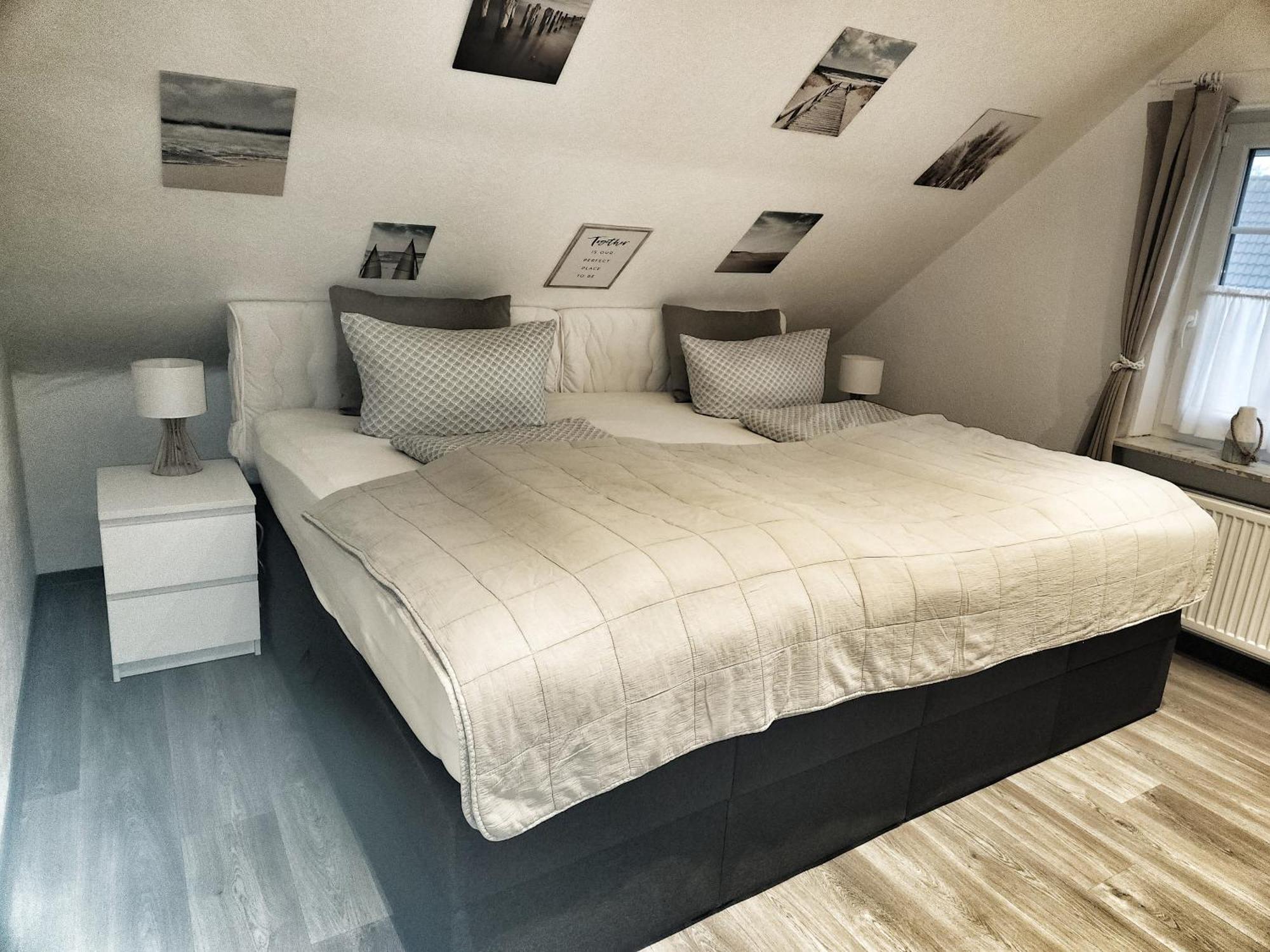 Nordsee Anker Unsere Moderne 87 Qm Ferienwohnung Mit Zwei Schlafzimmer In Norden Ortsteil Ostermarsch Exterior foto